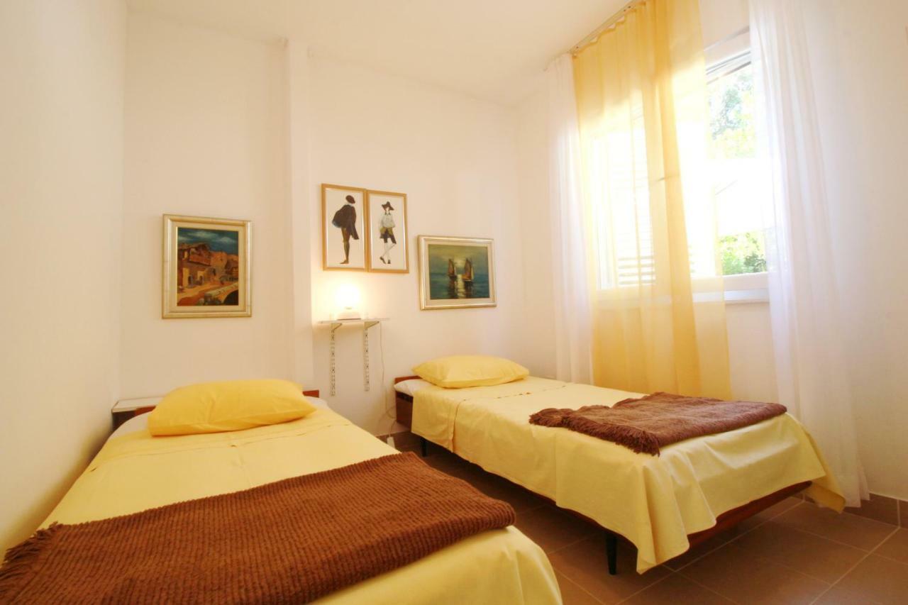 Apartment Dada Petrcane Εξωτερικό φωτογραφία